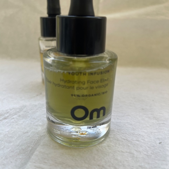 Om organic Hydrating face Elixir and eye serum cucumber tea - Picture 3 of 3